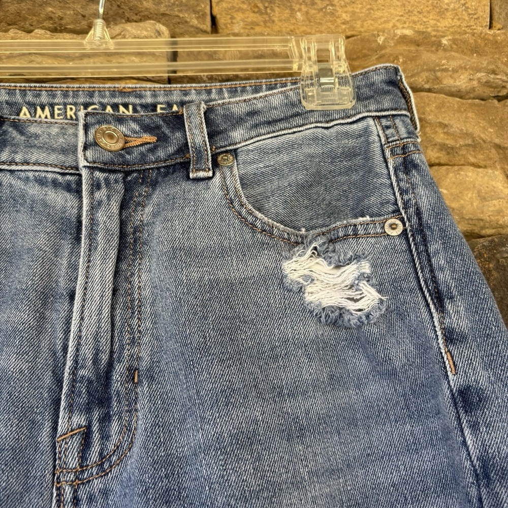 Women's size 4 American Eagle Mom Jeans blue distressed denim High Rise - Picture 5 of 10